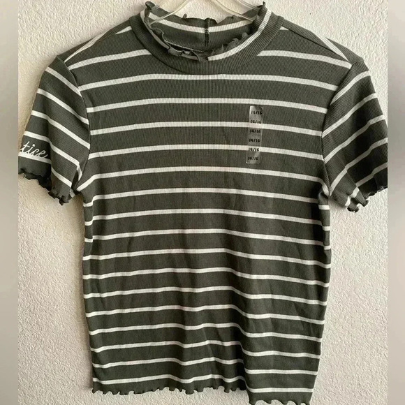 🆕Justice Striped Crop Top 14/16🆕 - Picture 1 of 8